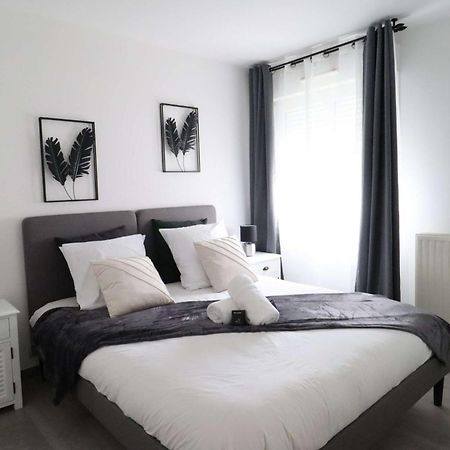 Frenchy By Plaza Apartment Serris Luaran gambar